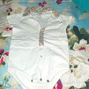 Burberry Onsie Size 18 months